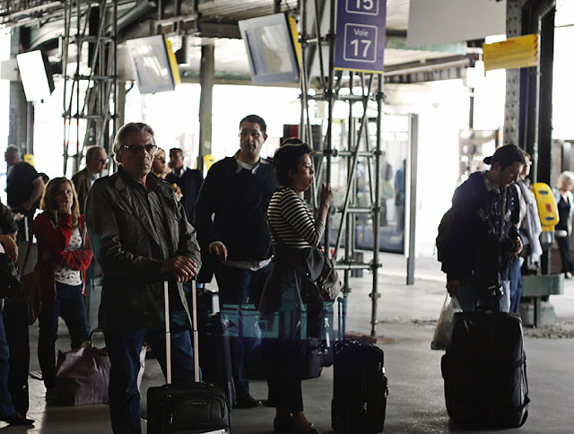 passengers waiting at Gare de Lyon
